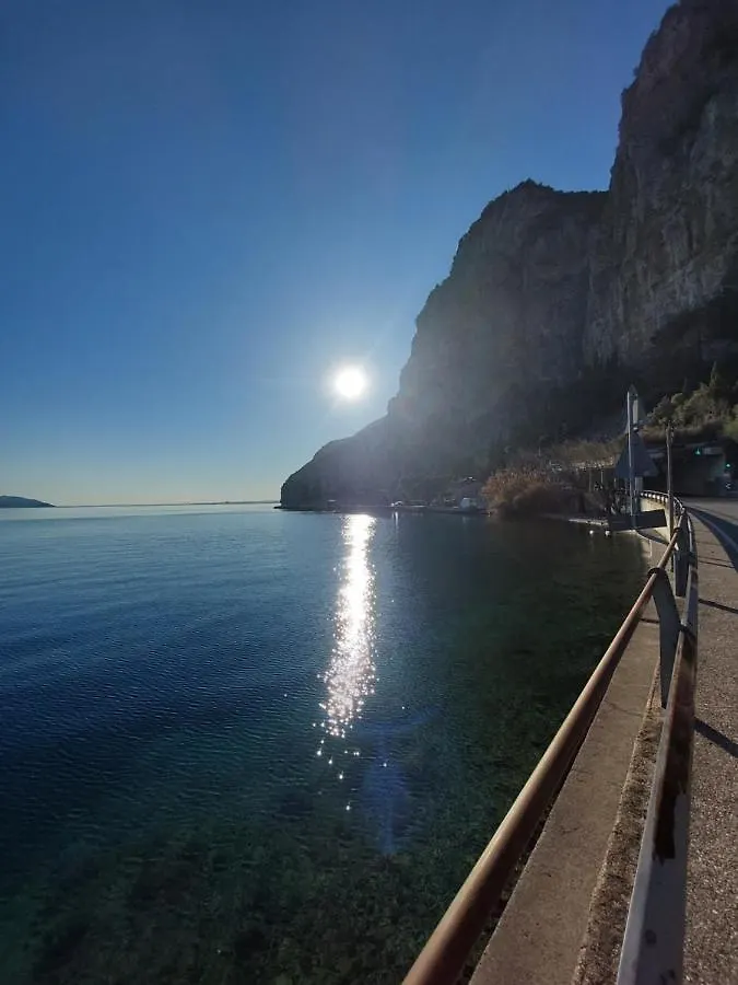 La Finestra Sul Lago Tignale 0*,